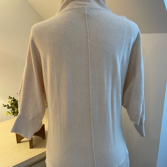 Cream 3/4 sleeve sweater - Picture 4 of 5